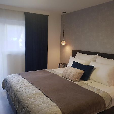 Rooms Vanteo Korenica Eksteriør bilde