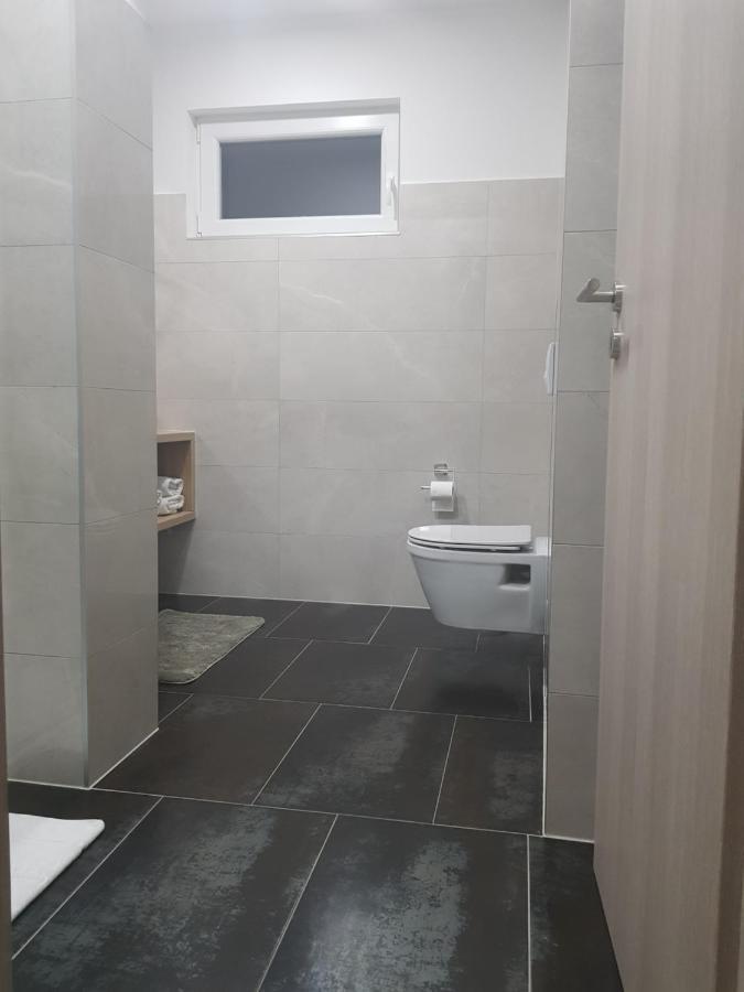 Rooms Vanteo Korenica Eksteriør bilde